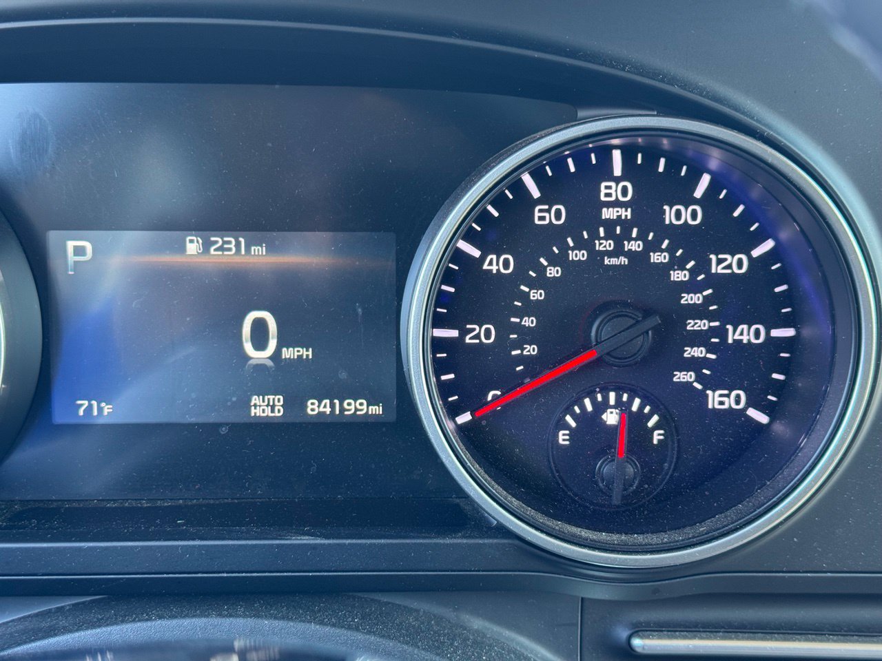 Used 2024 Kia Carnival LX FWD image 8