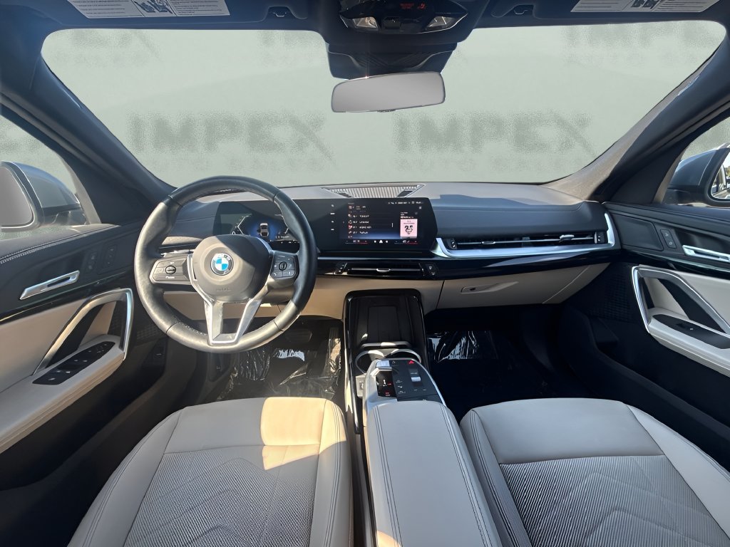 Used 2025 BMW X2 xDrive28i AWD/4WD image 12