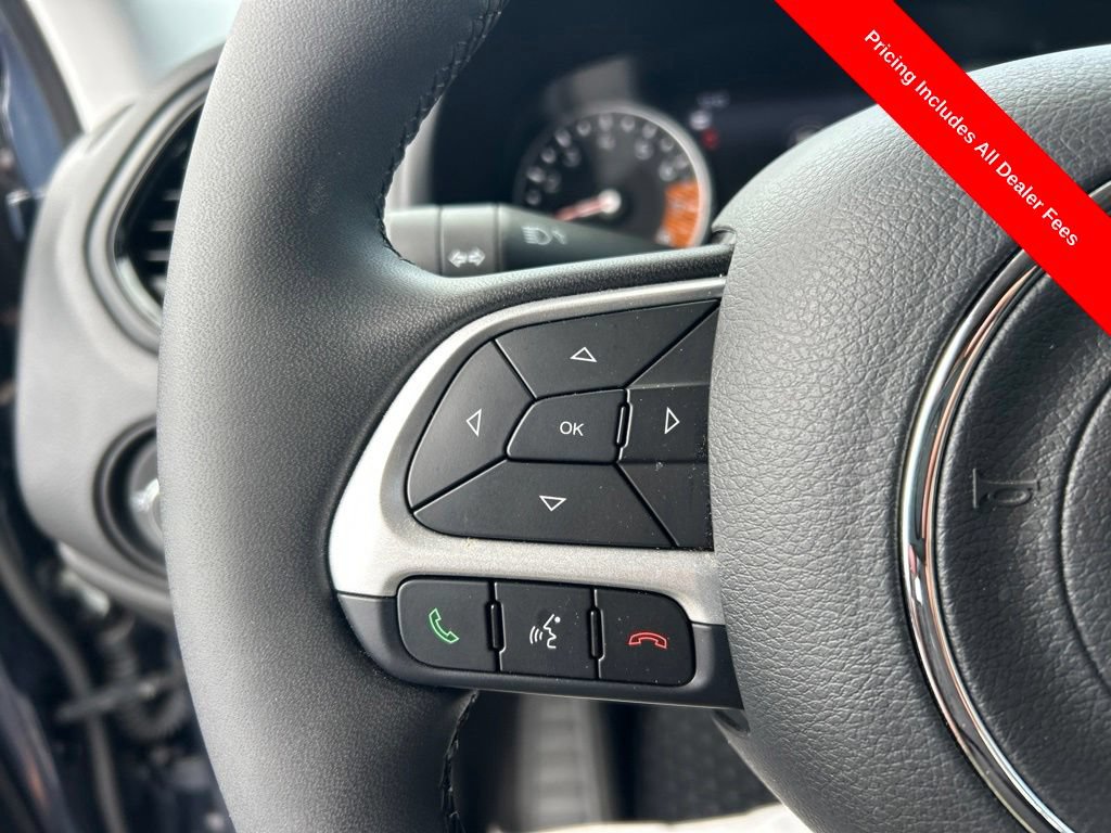Used 2023 Jeep Renegade Altitude AWD/4WD image 7