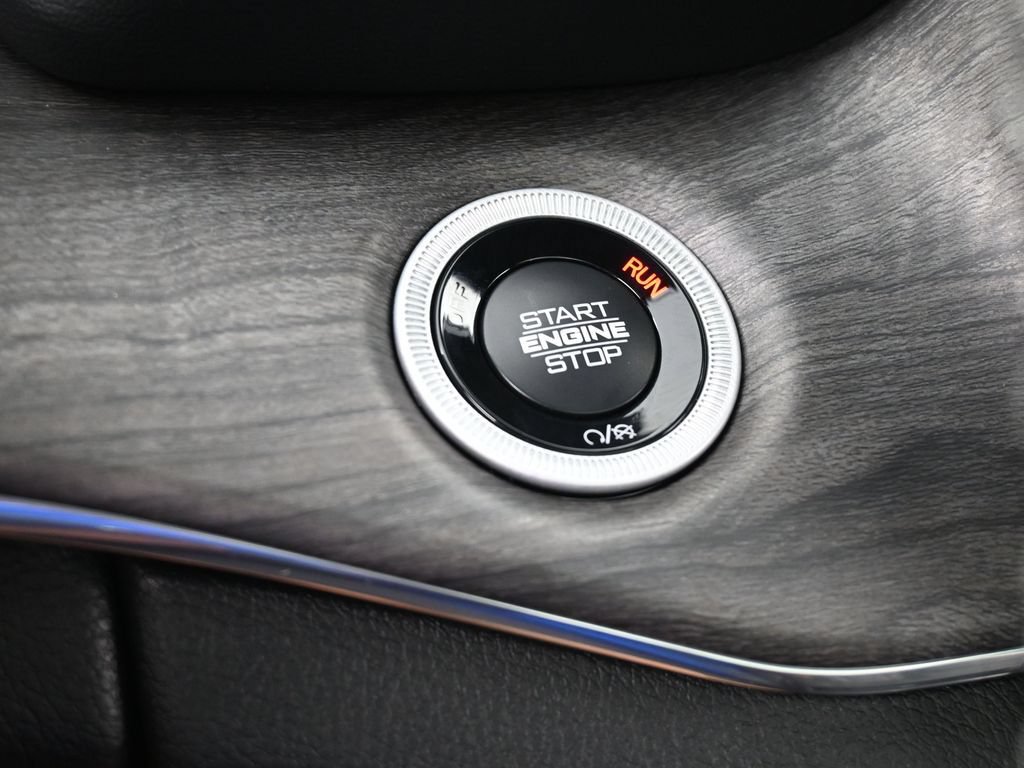 New 2025 Jeep Grand Cherokee L Overland AWD/4WD image 24