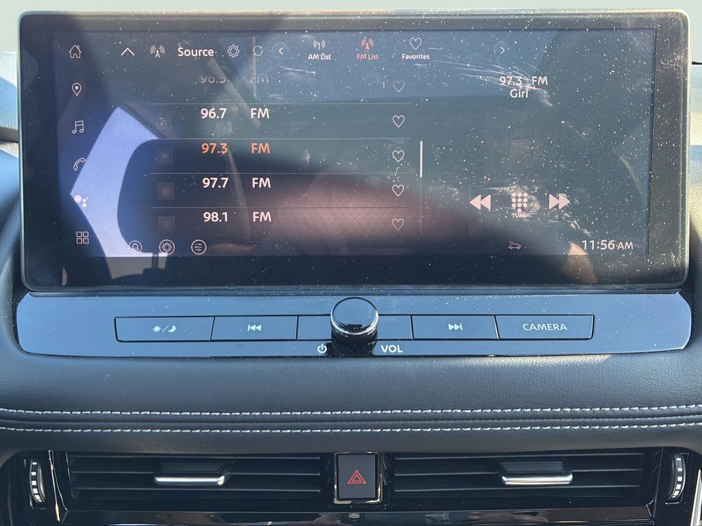 Used 2025 Nissan Rogue SL w/ Tech Package image 25