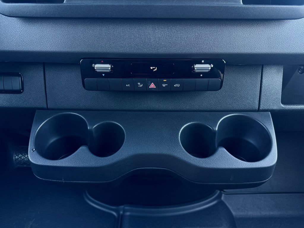 Used 2025 Mercedes-Benz Sprinter 2500 image 29