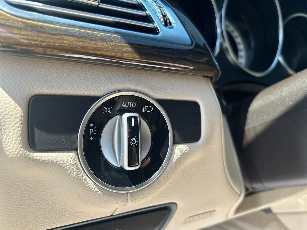Used 2016 Mercedes-Benz CLS 550 4MATIC image 21