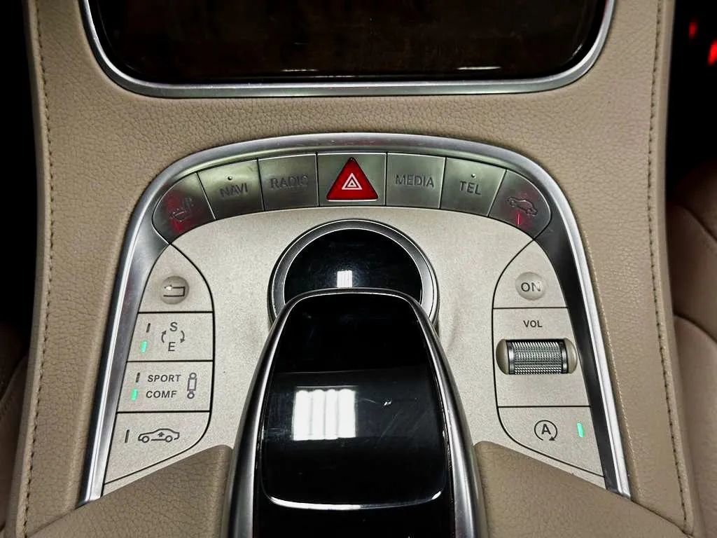 Used 2017 Mercedes-Benz S 550 Sedan image 40