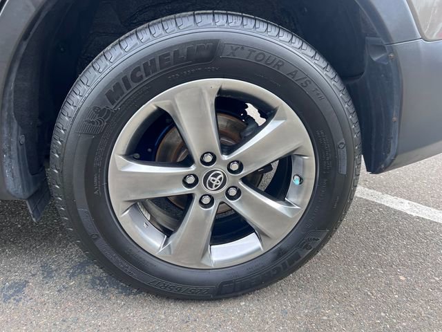 Used 2015 Toyota RAV4 XLE AWD/4WD image 12