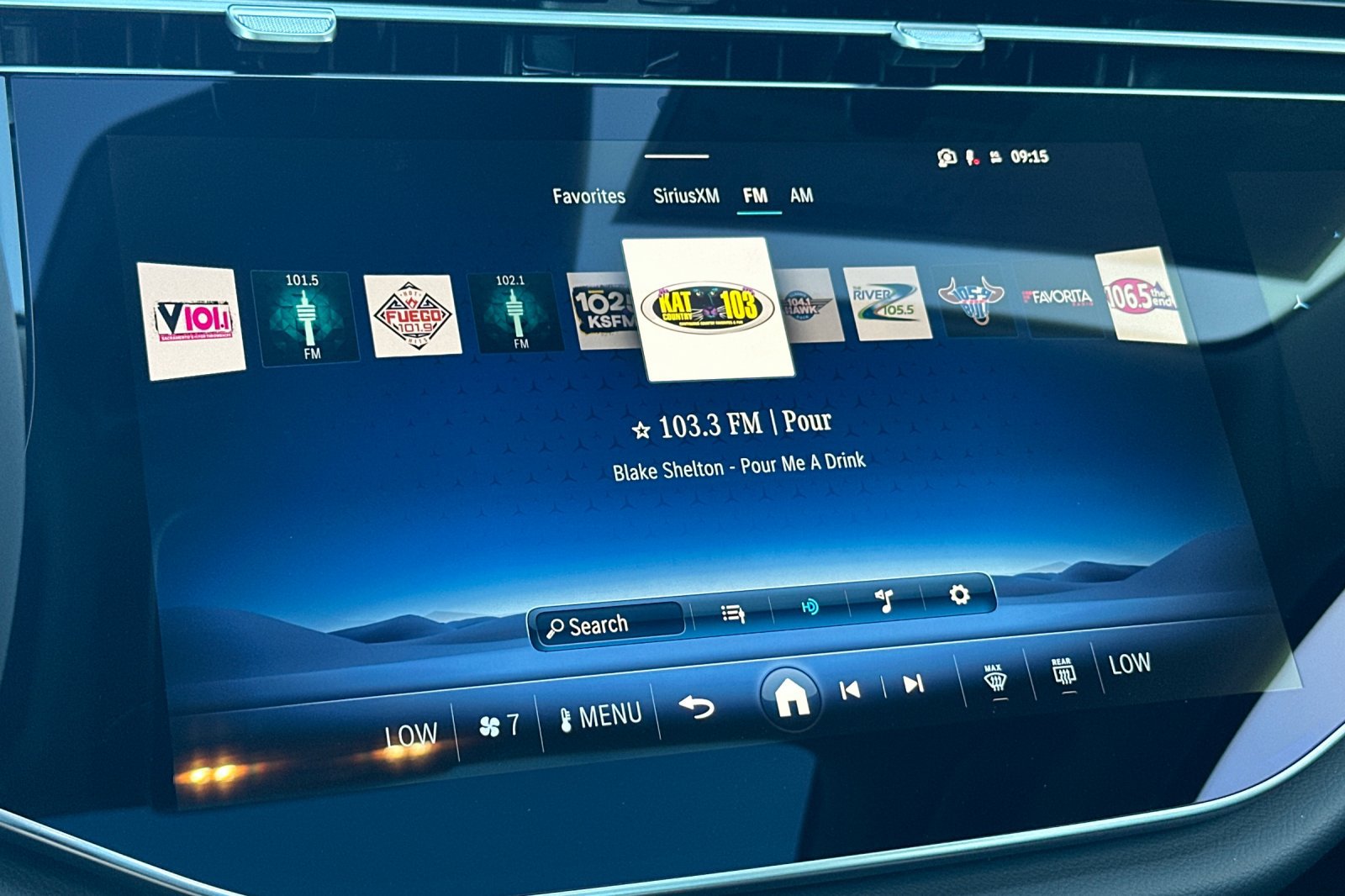 New 2026 Mercedes-Benz E 350 4MATIC Sedan image 17