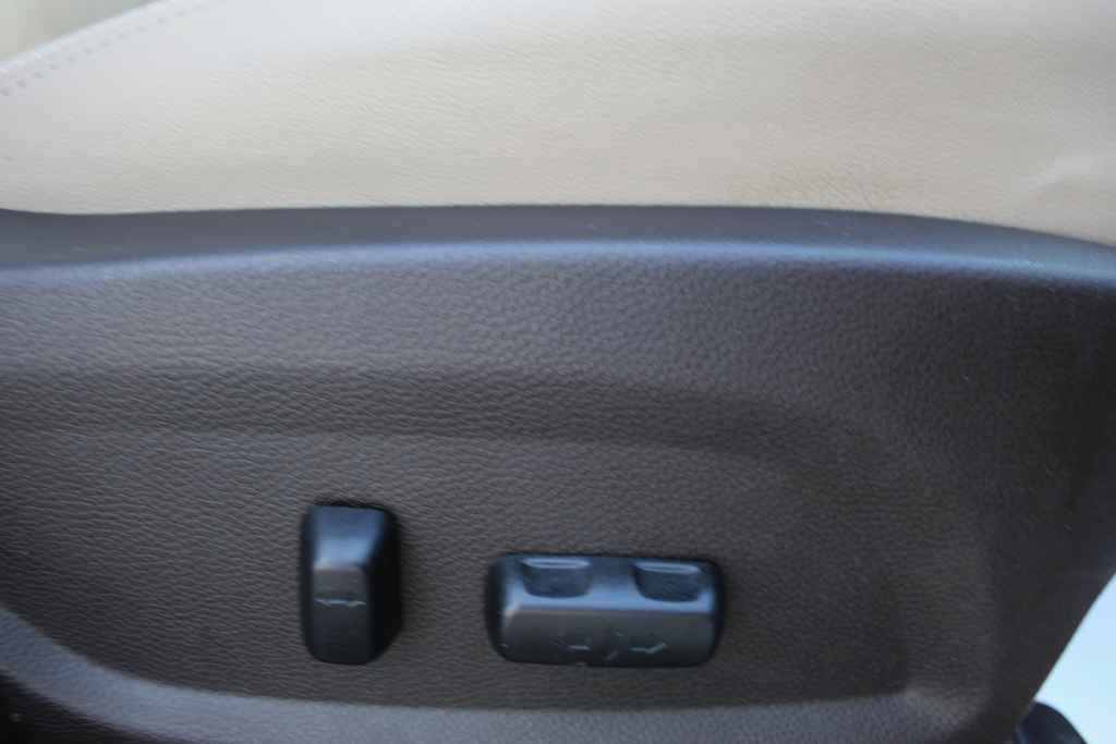 Used 2018 Hyundai Santa Fe Sport w/ Cargo Package AWD/4WD image 32