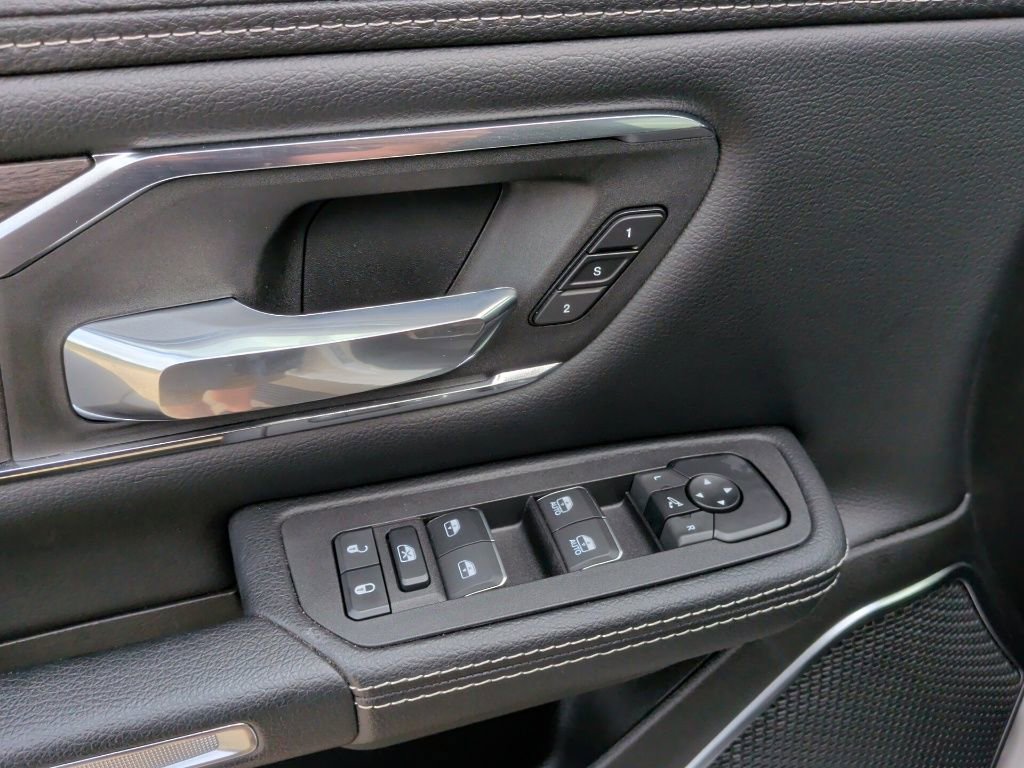 Used 2025 RAM 1500 Laramie w/ Laramie Southwest Edition image 11
