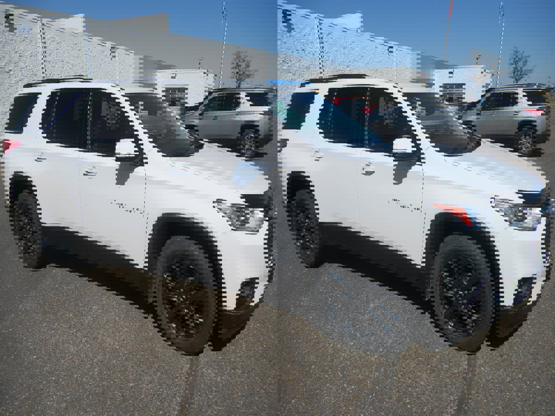 Used 2020 Chevrolet Traverse RS image 3