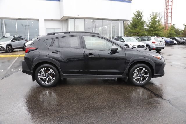 Used 2025 Subaru Crosstrek 2.5i Premium AWD/4WD image 2