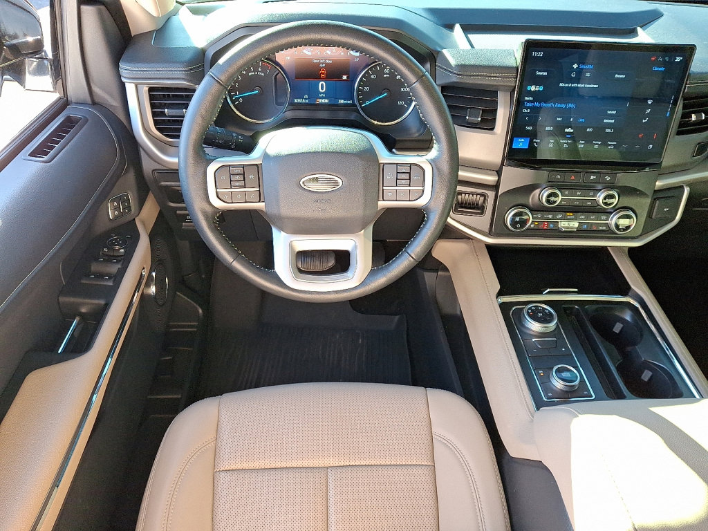 Used 2022 Ford Expedition XLT image 22