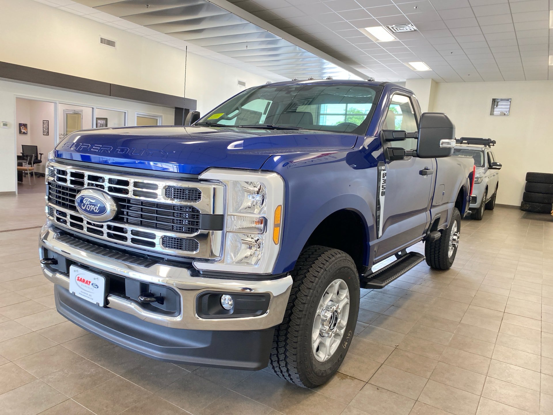 New 2026 Ford F350 XLT w/ FX4 Off-Road Package AWD/4WD image 4