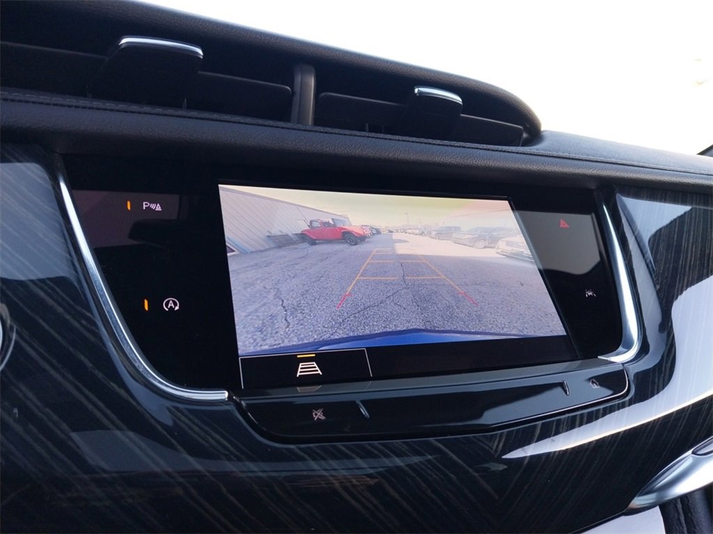 Used 2023 Cadillac XT6 Premium Luxury image 19