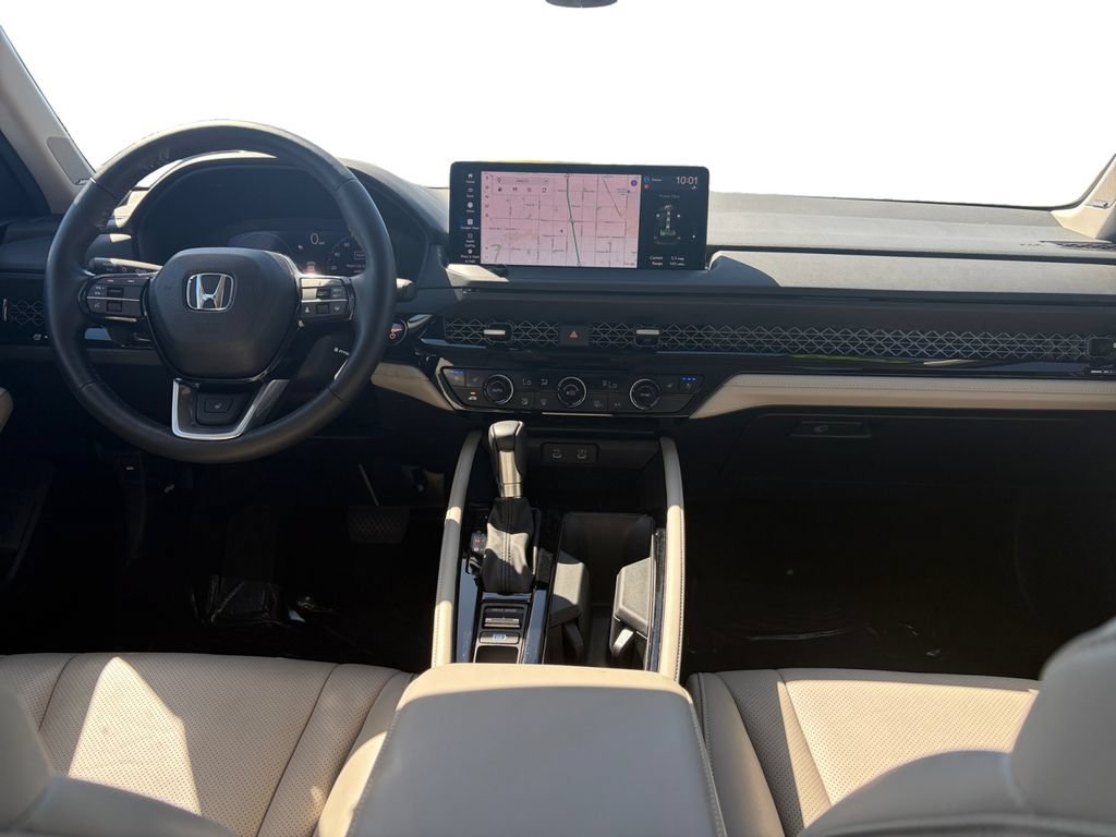 Used 2025 Honda Accord Touring image 12
