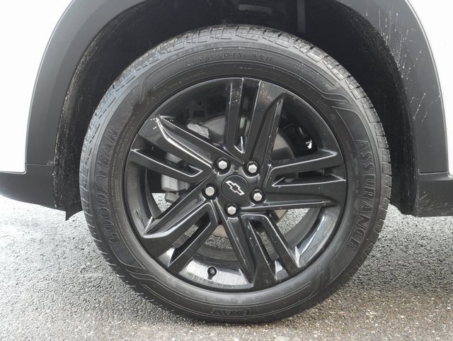 Used 2025 Chevrolet Trax ACTIV w/ Sunroof Package image 13