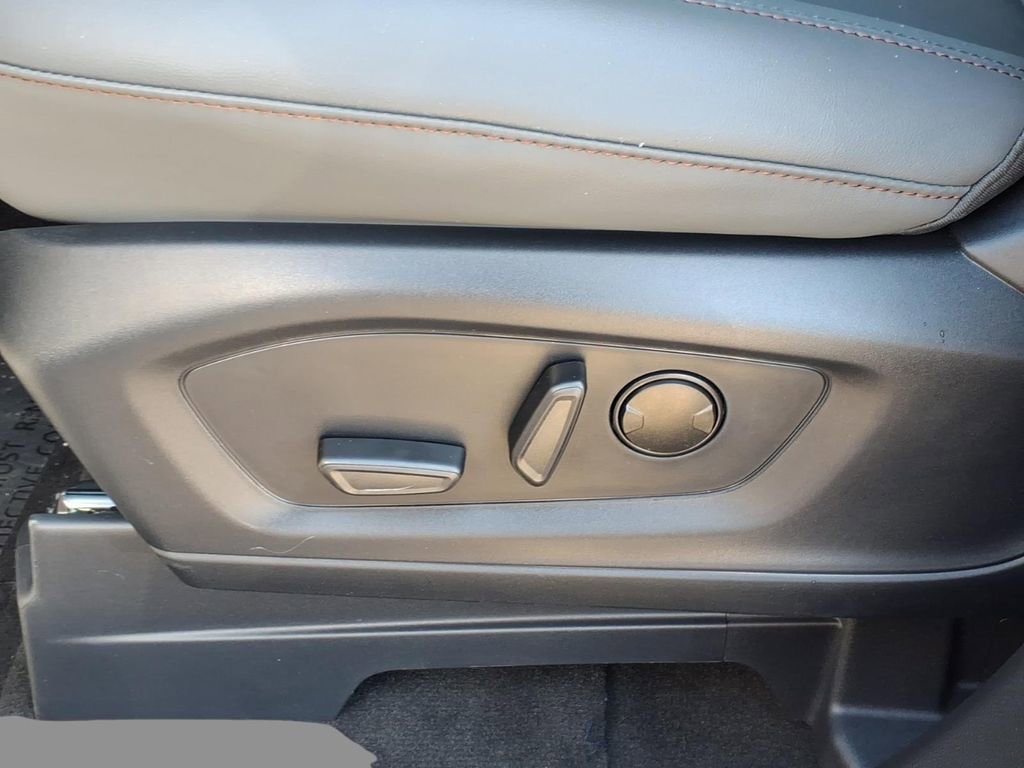 New 2026 Ford Explorer Active AWD/4WD image 17