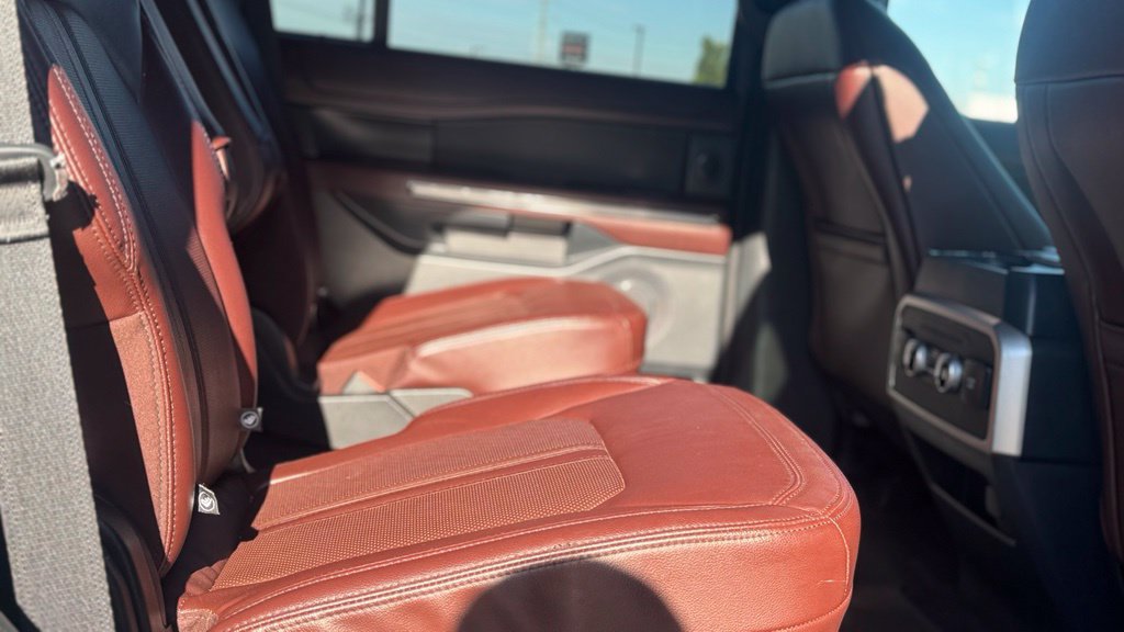 Used 2022 Ford Expedition Limited AWD/4WD image 15