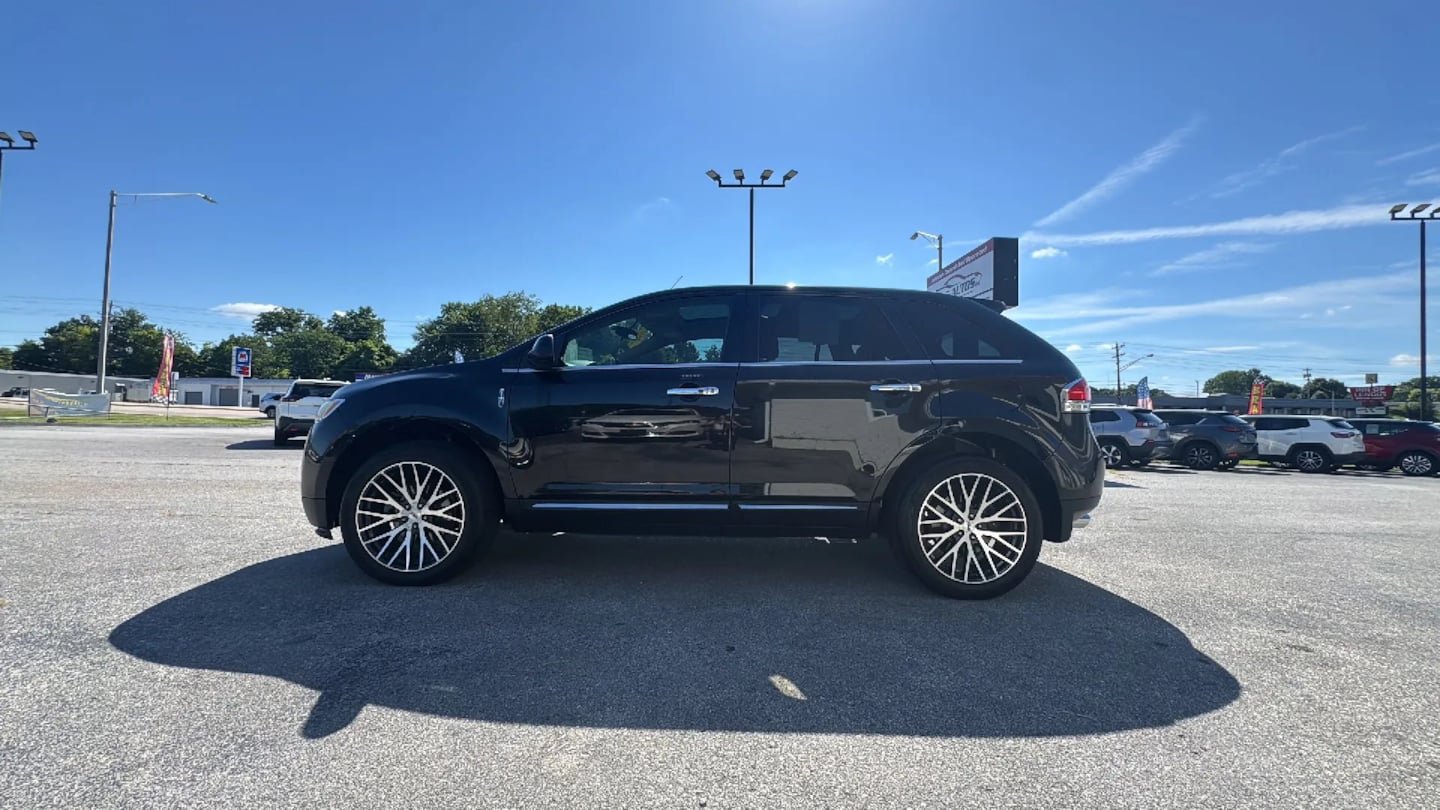 Used 2012 Lincoln MKX FWD w/ Wood Pkg image 3