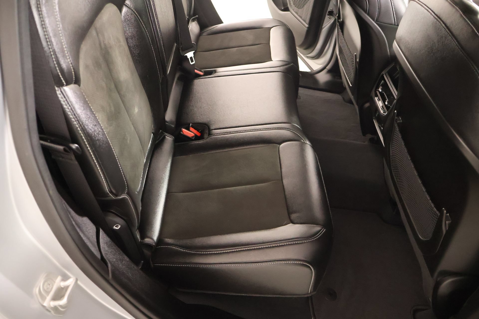 Used 2023 Jeep Grand Cherokee Altitude AWD/4WD image 14