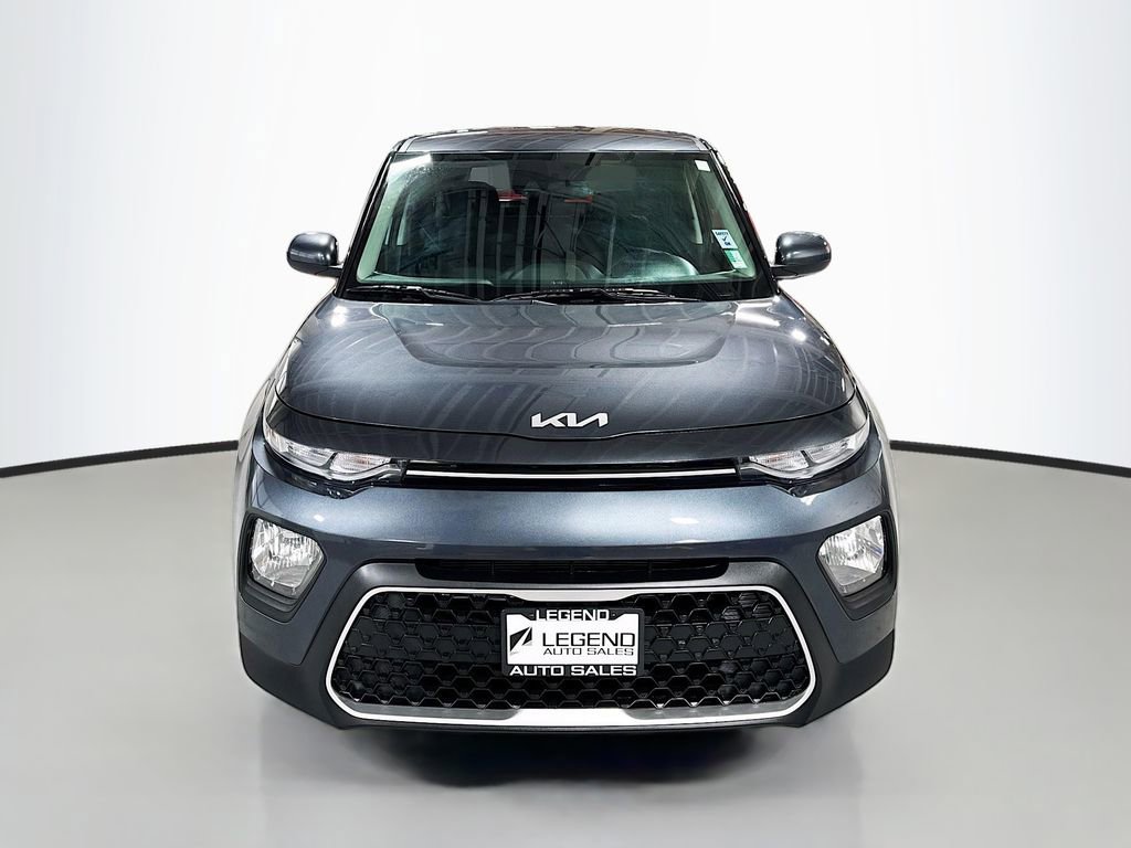 Used 2022 Kia Soul LX w/ Technology Package image 2