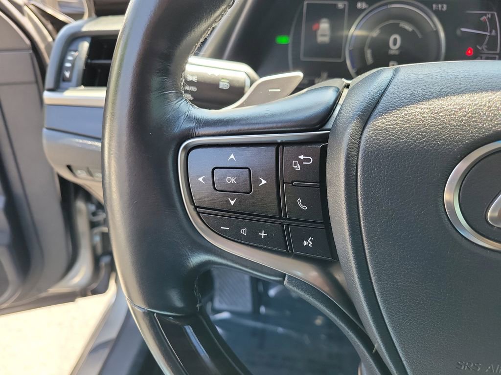 Used 2019 Lexus ES 300h w/ Luxury Package image 29