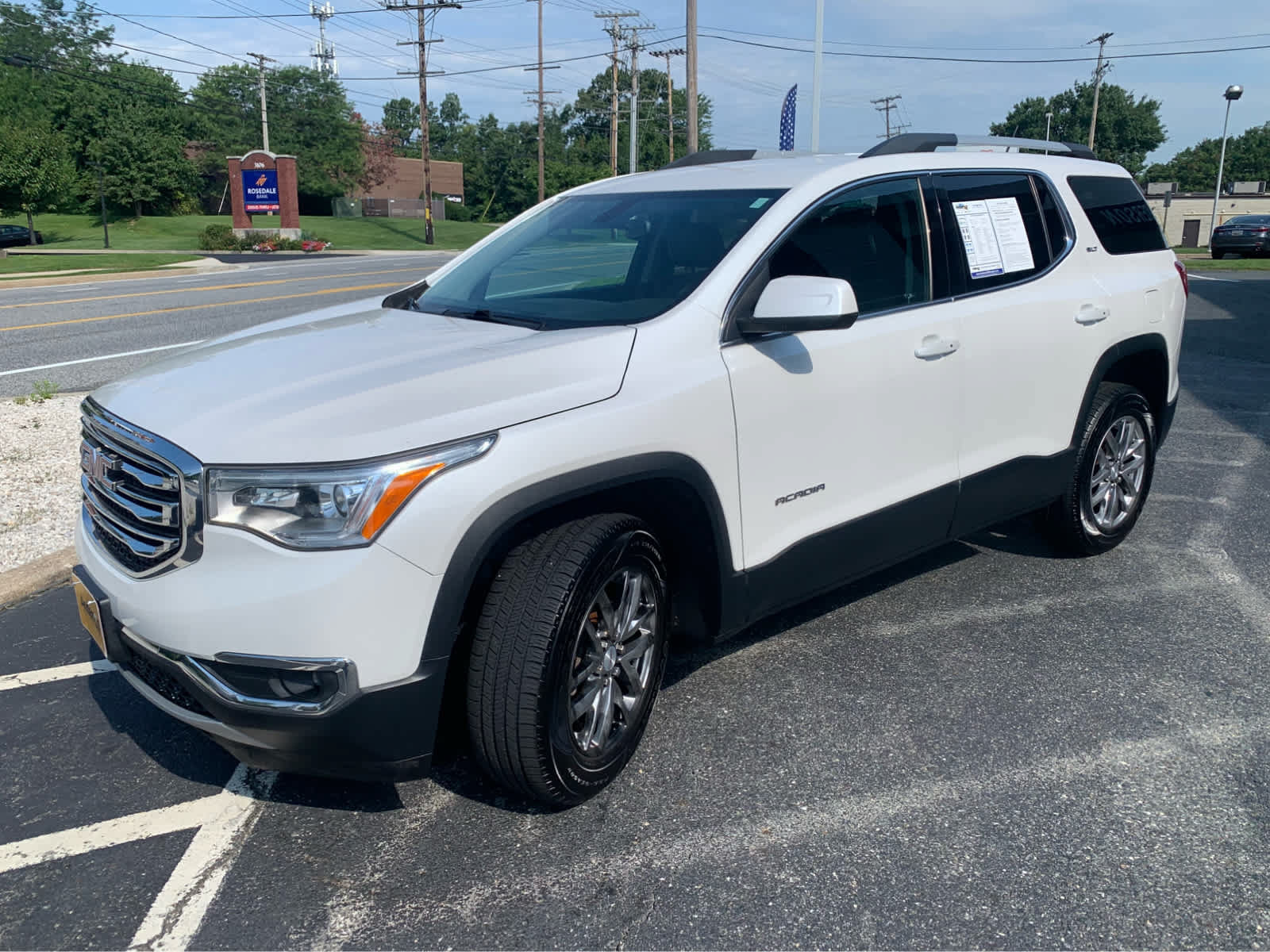 Used 2017 GMC Acadia SLT FWD image 3