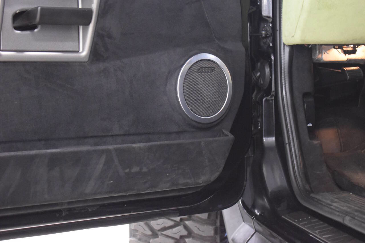 Used 2003 HUMMER H2 w/ Preferred Equipment Group image 45