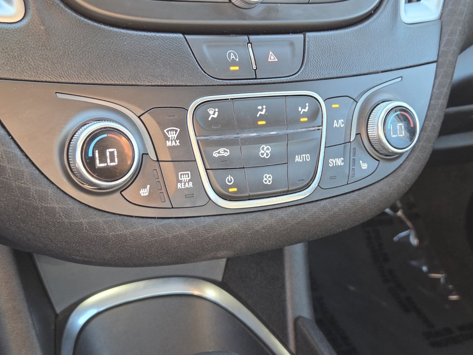 Used 2024 Chevrolet Malibu LT image 22