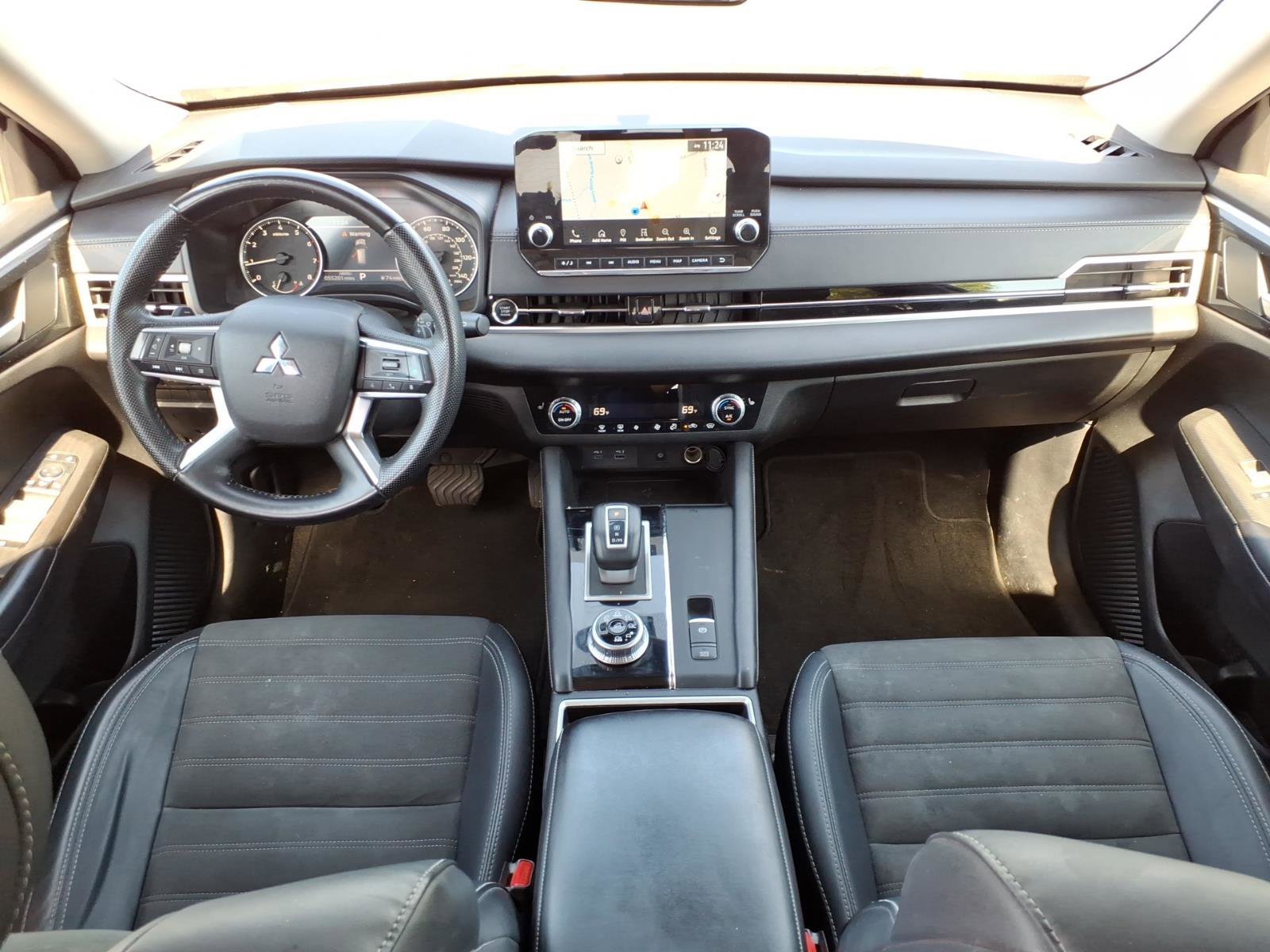 Used 2024 Mitsubishi Outlander SE image 20
