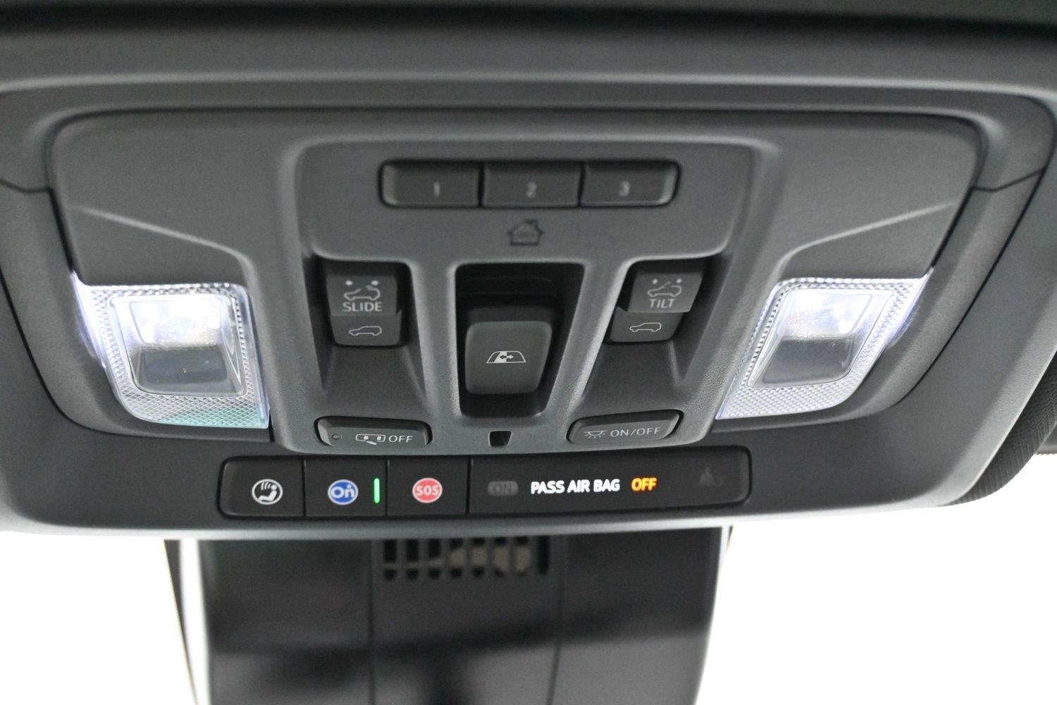 Used 2025 Chevrolet Silverado 1500 High Country w/ Technology Package AWD/4WD image 27