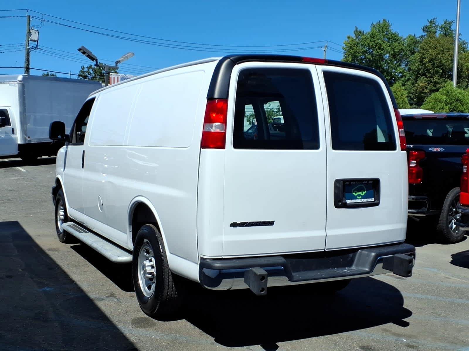 Certified 2025 Chevrolet Express 2500 w/ Driver Convenience Package RWD image 4