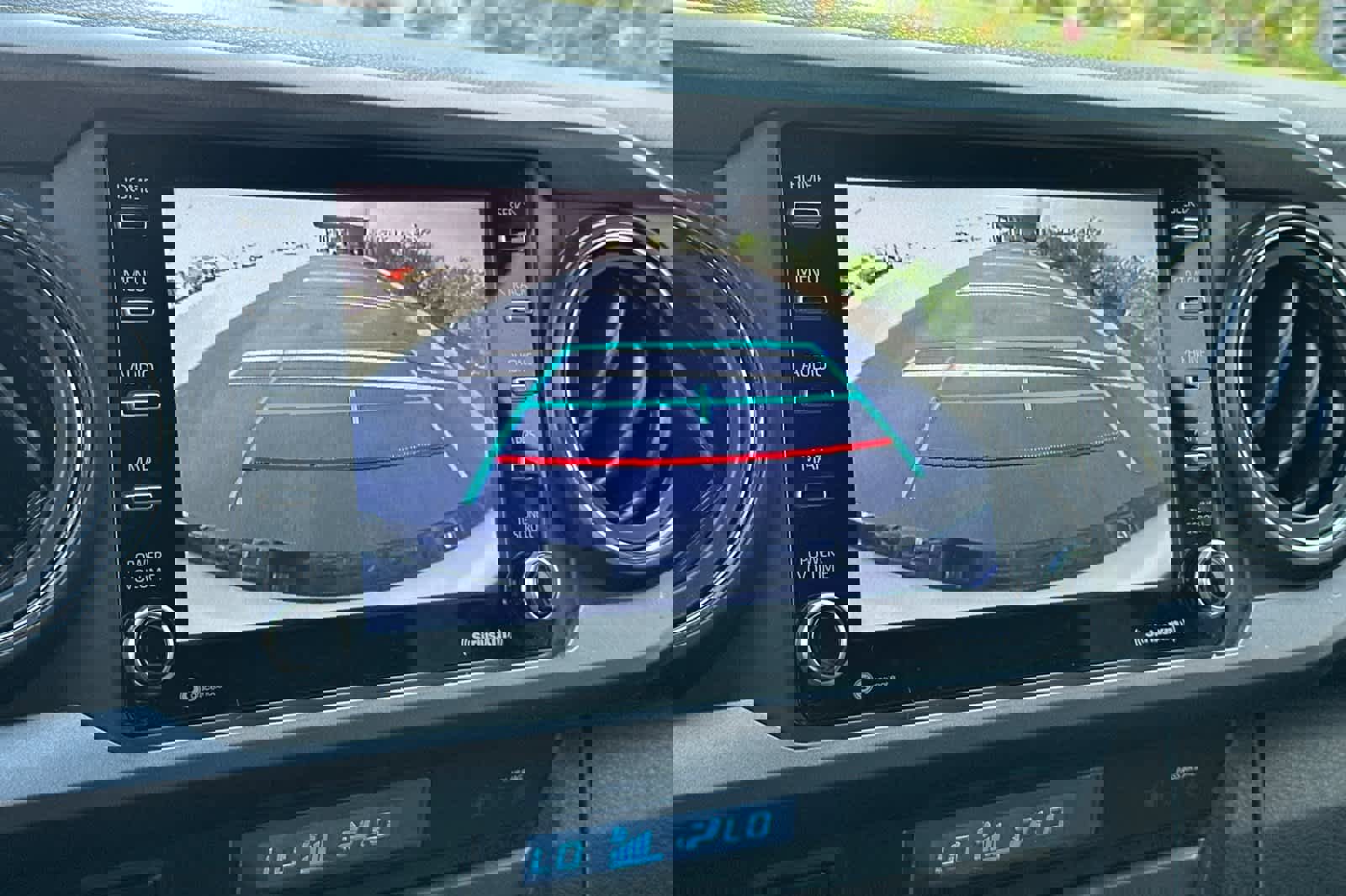 Used 2022 Toyota Tacoma TRD Off-Road image 19