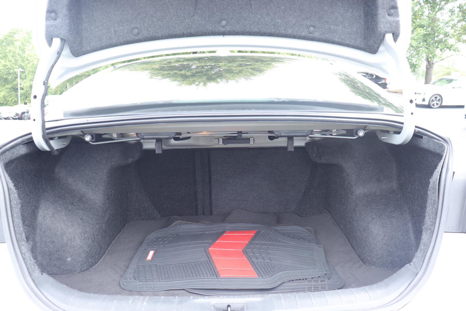 Used 2019 Nissan Altima 2.5 SR FWD image 13