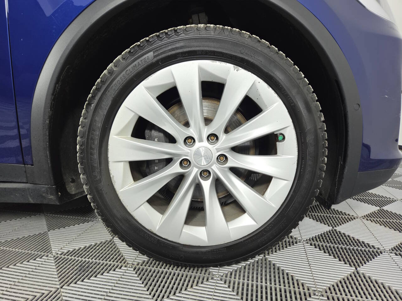 Used 2016 Tesla Model X 75D AWD/4WD image 9