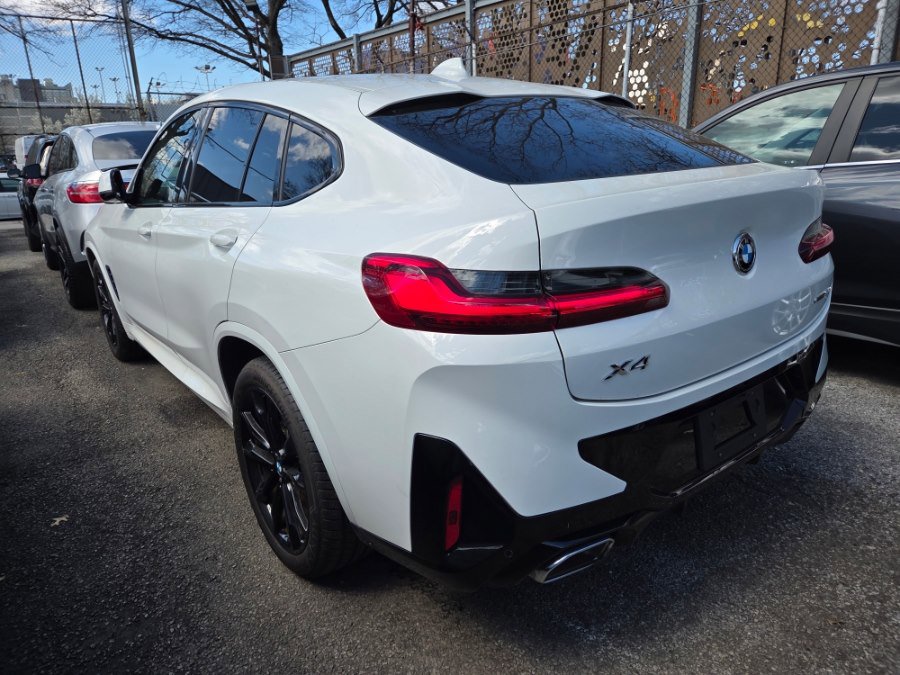 Used 2022 BMW X4 xDrive30i w/ M Sport Package 2 image 6