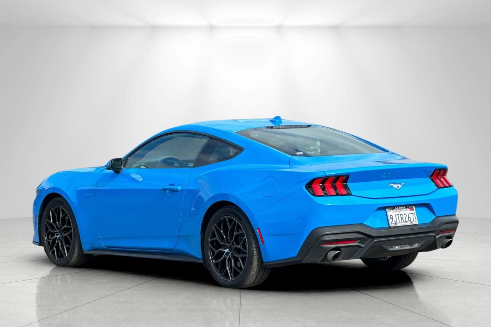 Used 2024 Ford Mustang Coupe RWD image 5
