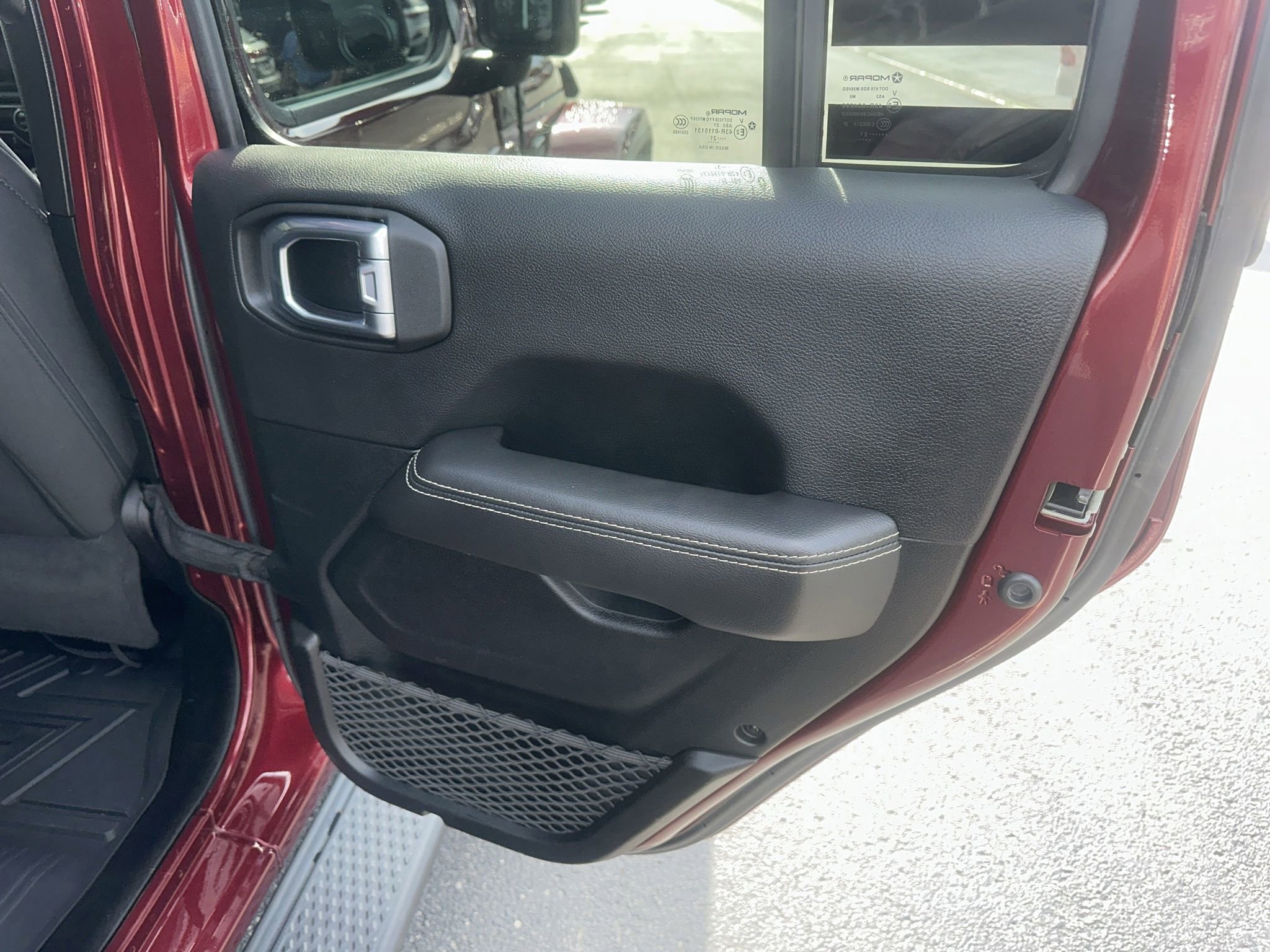Used 2021 Jeep Gladiator Overland w/ Safety Group AWD/4WD image 11