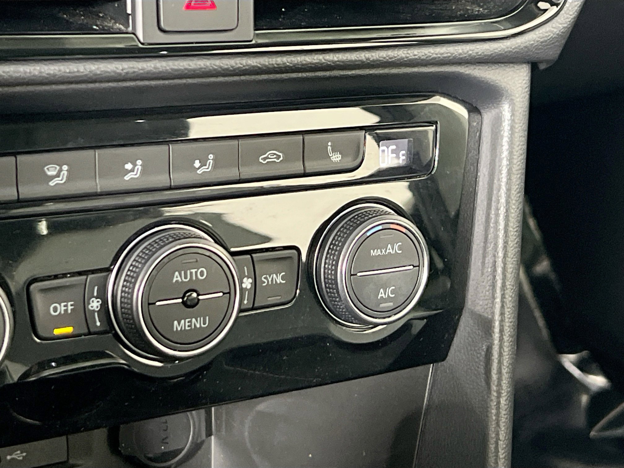 Used 2022 Volkswagen Taos SEL image 20