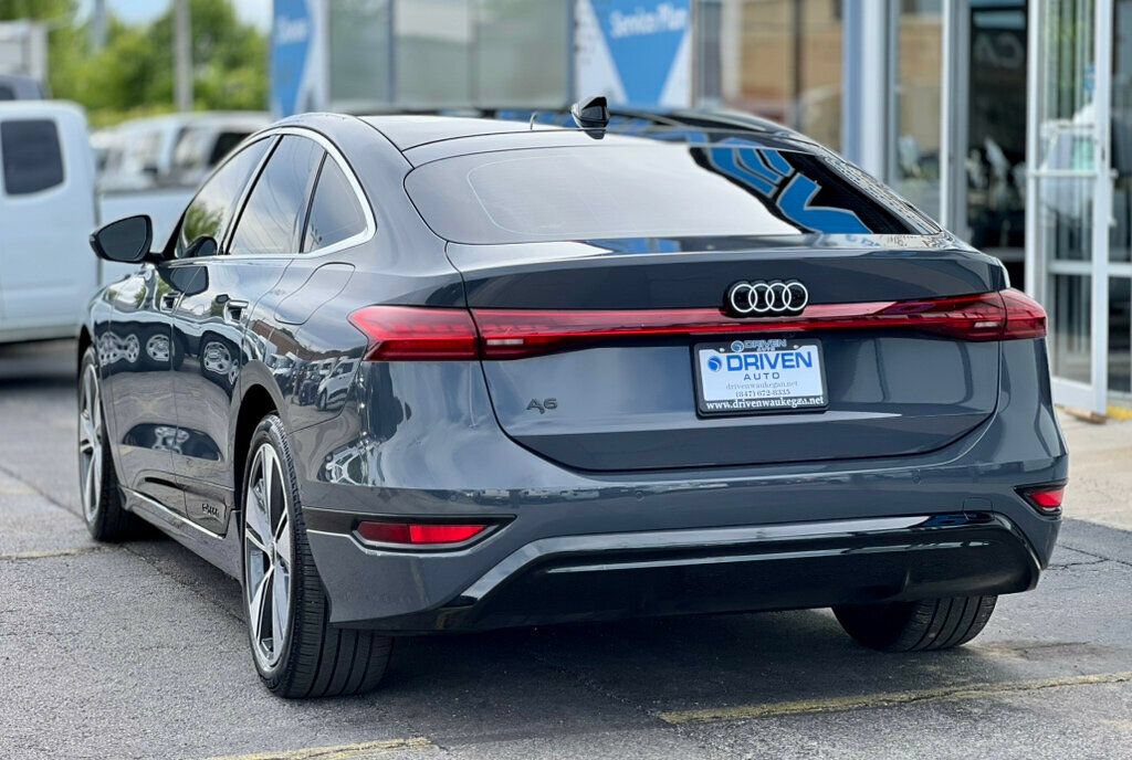 Used 2025 Audi A6 e-tron Premium Plus w/ Premium Plus RWD image 3