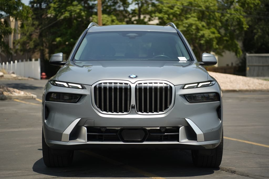 Used 2023 BMW X7 xDrive40i w/ Premium Package AWD/4WD image 8