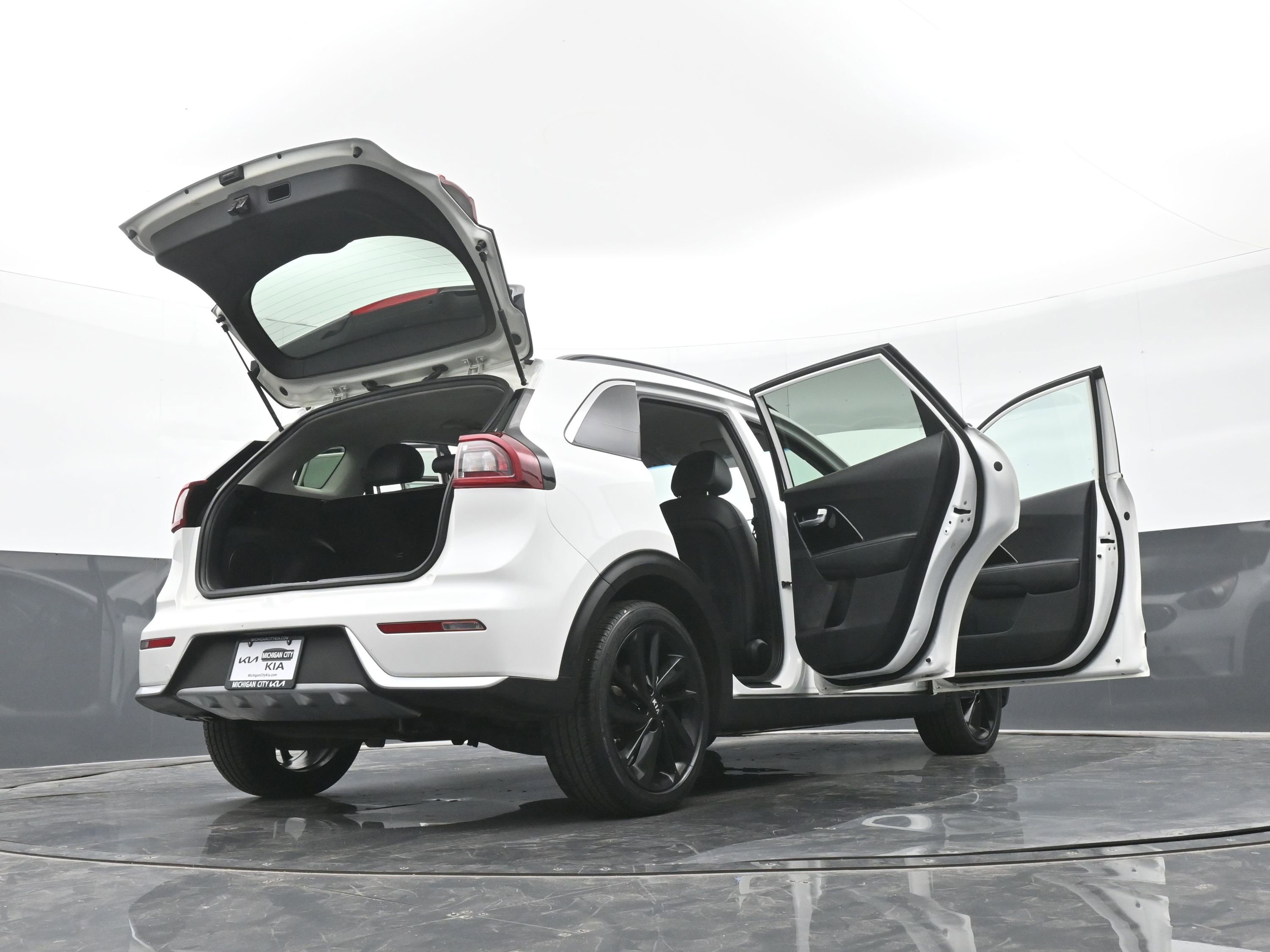 Used 2019 Kia Niro S Touring image 50