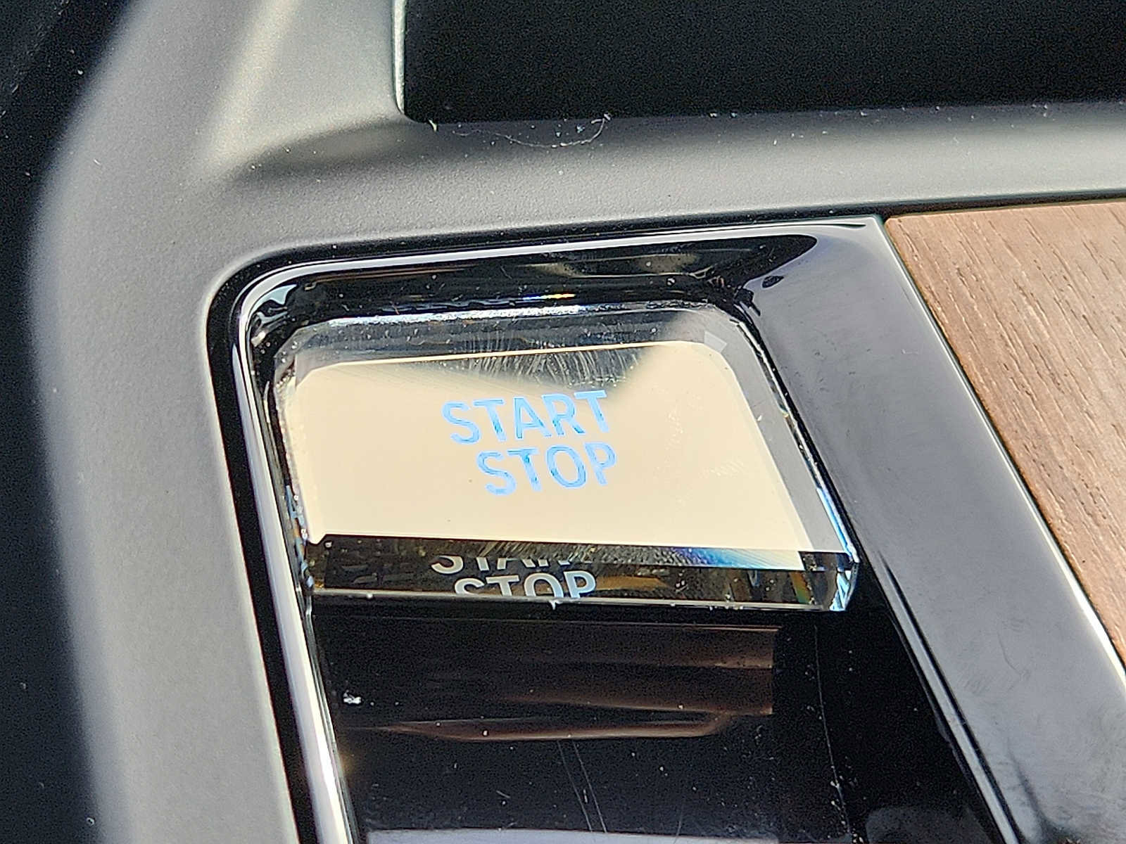 Used 2023 BMW iX xDrive50 w/ Ultimate Package 2 image 23