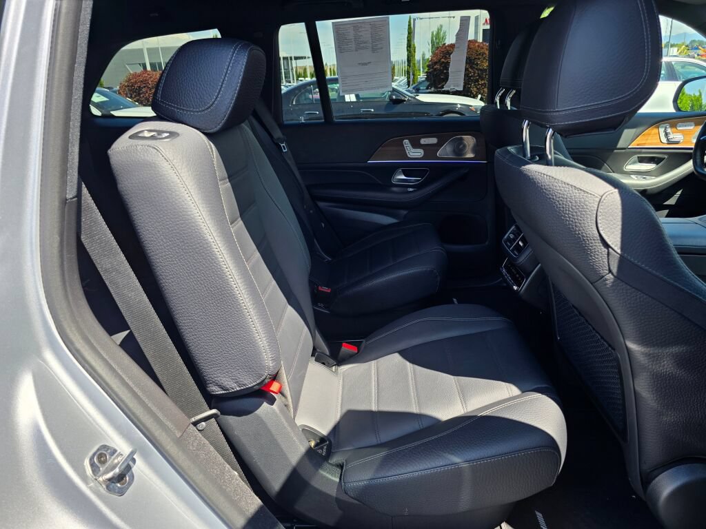 Used 2024 Mercedes-Benz GLS 450 4MATIC image 27