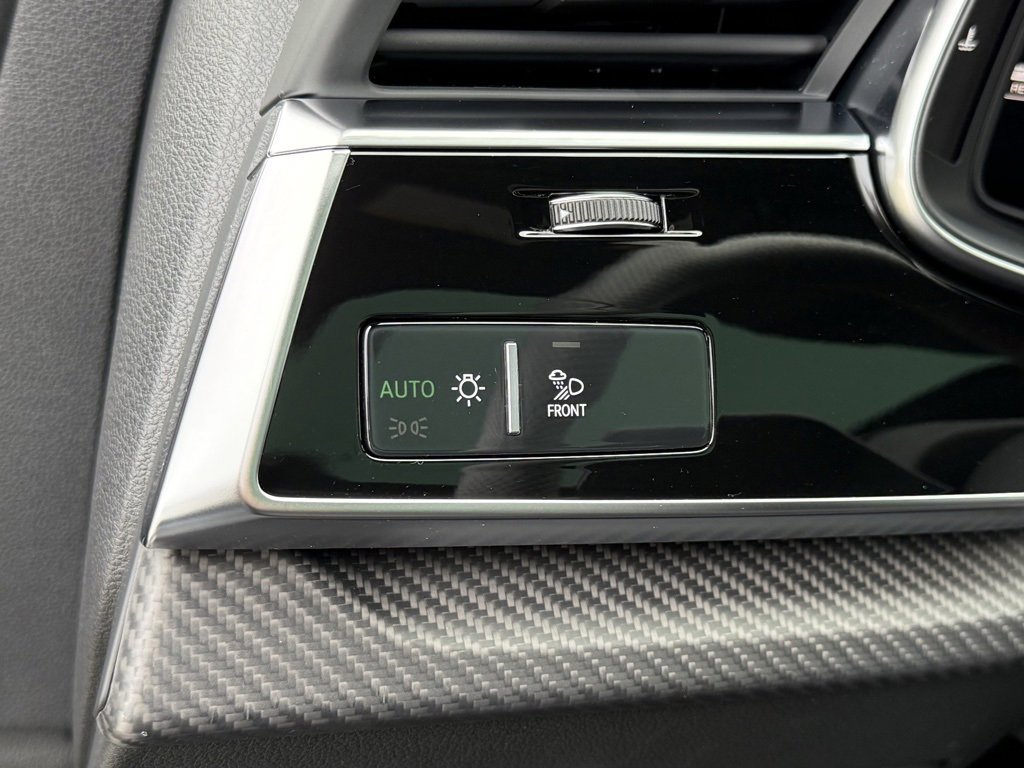 Used 2024 Audi RS Q8 image 34
