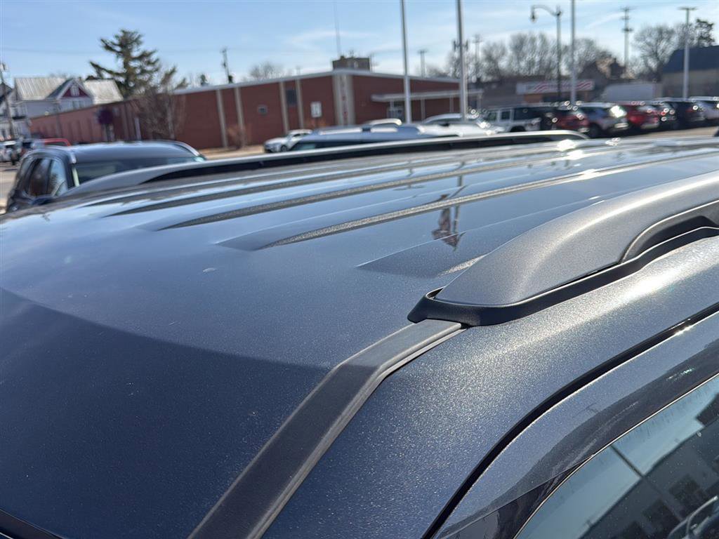 Used 2018 Ford Explorer XLT image 4