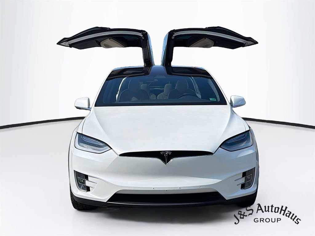 Used 2020 Tesla Model X Long Range AWD/4WD image 2