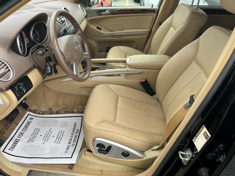 Used 2011 Mercedes-Benz GL 450 4MATIC image 10