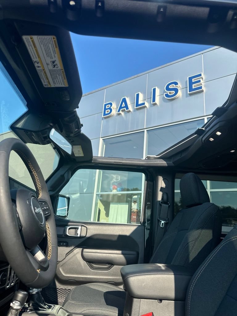 Used 2024 Jeep Wrangler Sport AWD/4WD image 3
