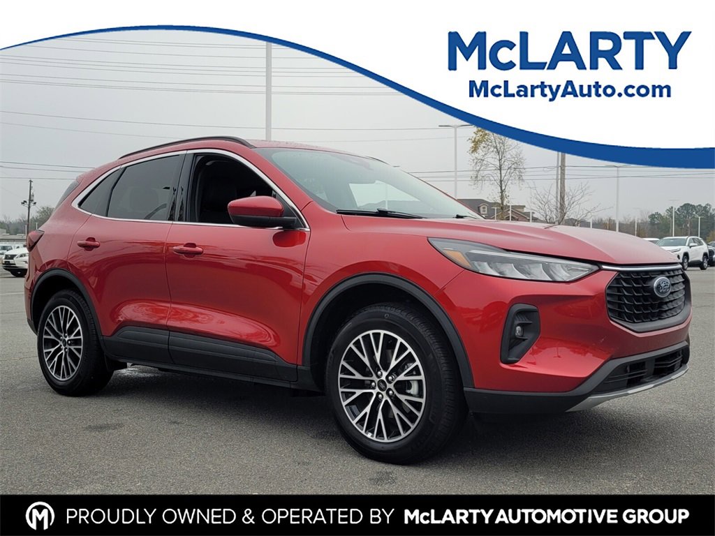 Used 2025 Ford Escape SE video 1