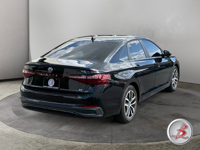 Used 2025 Volkswagen Jetta SE FWD image 7